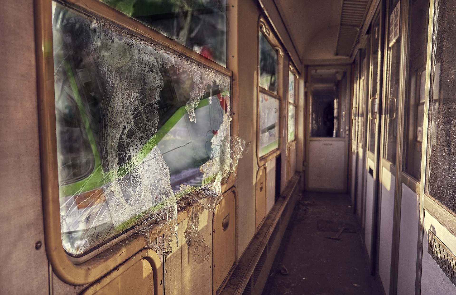 scontro bus-treno