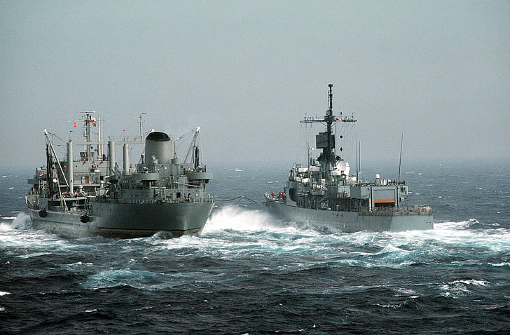 navi guerra oceano