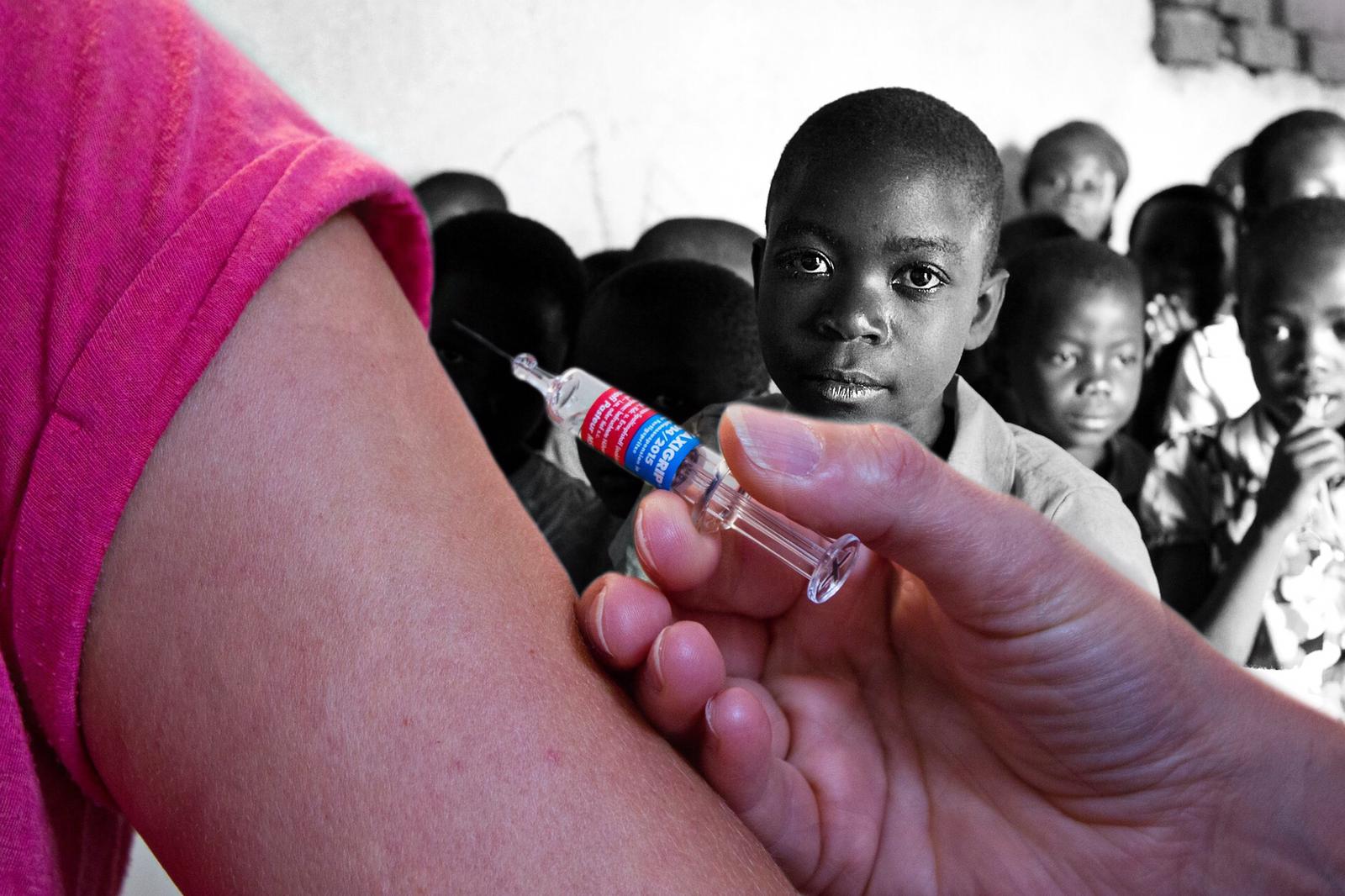 vaccini ai ricchi