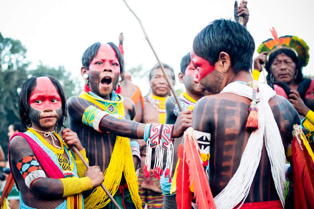 Bambini-indigeni-brasile