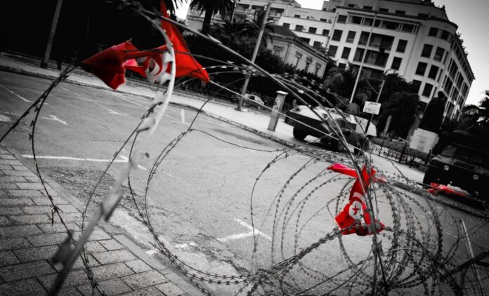 Police,Control,Point,Wire,Fence,On,Avenue,Bourguiba,(tunis,,Tunisia)