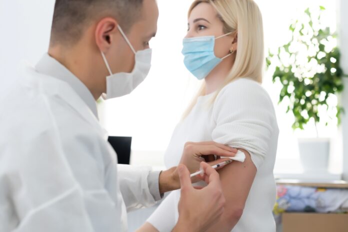 vaccini iniezione.