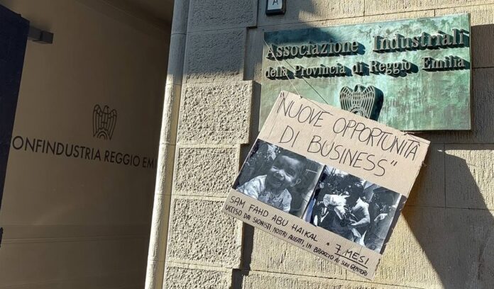 Cartello-in-confindustria-con-protestaA