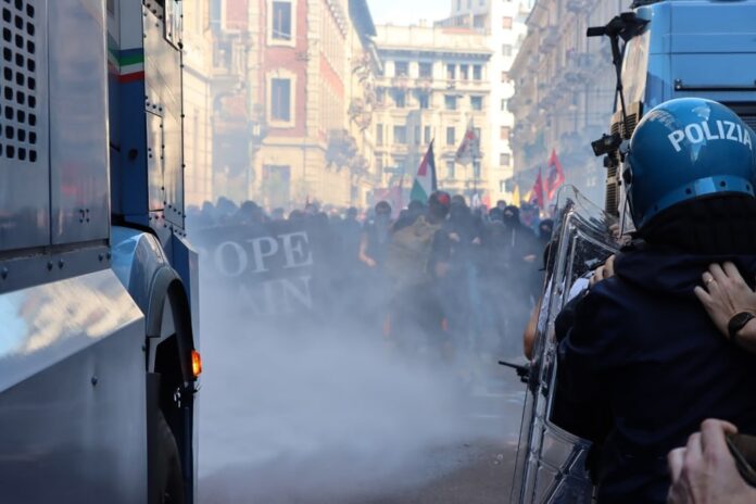 polizia lacrimogeni